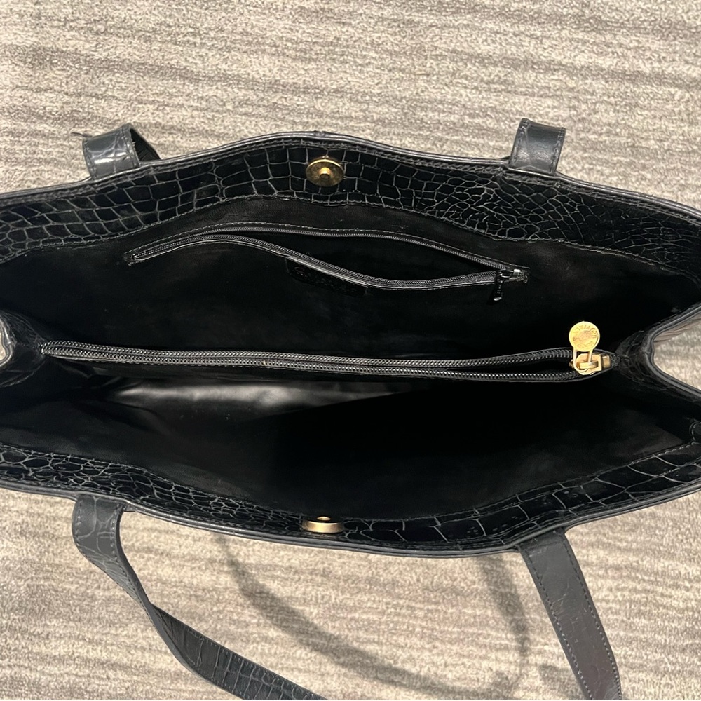 Italian Leather Cristian Tote - Picture 3 of 9